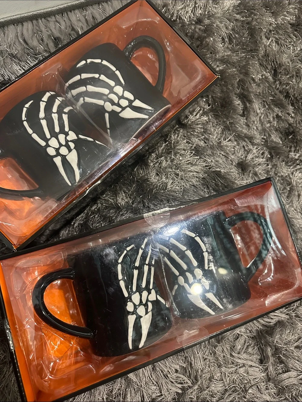 Black Skeleton Hand Heart Mug Set - Black - Total 4